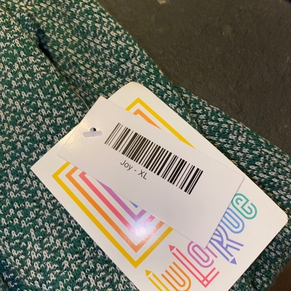 Lularoe XL kimono lot excellent condition and one NEW - Picture 8 of 9